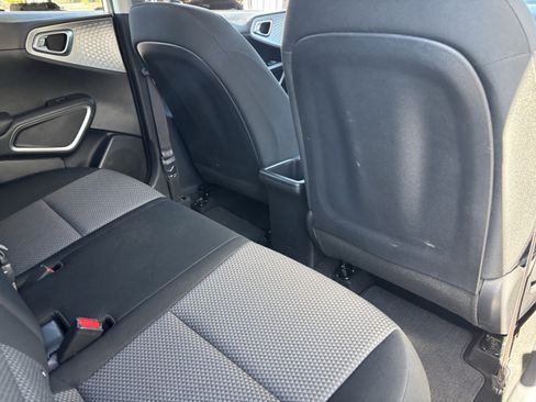 Used 2020 Kia Soul LX FWD image 11