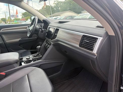 Used 2021 Volkswagen Atlas SEL AWD/4WD image 16