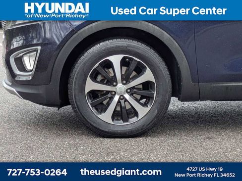 Used 2017 Kia Sorento EX image 10