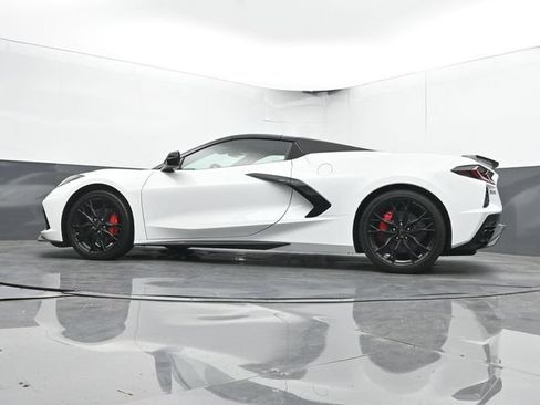 Used 2026 Chevrolet Corvette Stingray Convertible w/ 1LT RWD image 40