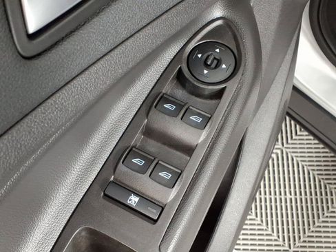 Used 2017 Ford Escape SE FWD image 19