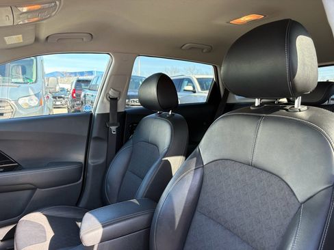 Used 2019 Kia Niro S Touring image 15