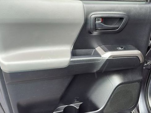 Used 2022 Toyota Tacoma SR5 image 23
