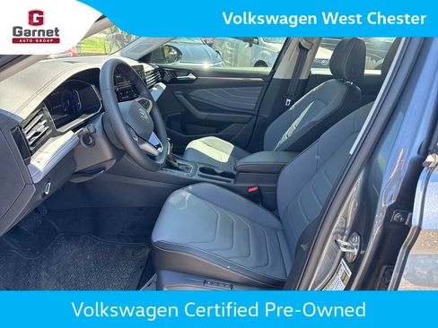 Certified 2025 Volkswagen Jetta SEL FWD image 10