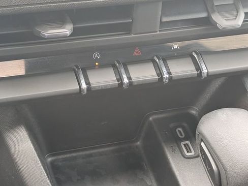 Certified 2023 Chevrolet Colorado W/T image 19