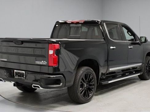 Used 2025 Chevrolet Silverado 1500 High Country w/ Technology Package image 13