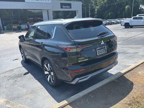 New 2025 Mitsubishi Outlander SEL image 8