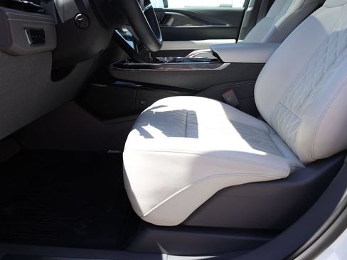 Used 2026 Cadillac Escalade IQ Sport 1 w/ LPO, ONYX Package AWD/4WD image 11