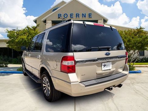 Used 2017 Ford Expedition XLT RWD image 3