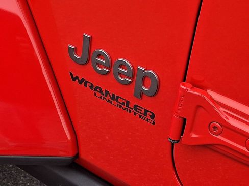 Used 2019 Jeep Wrangler Unlimited Rubicon AWD/4WD image 33