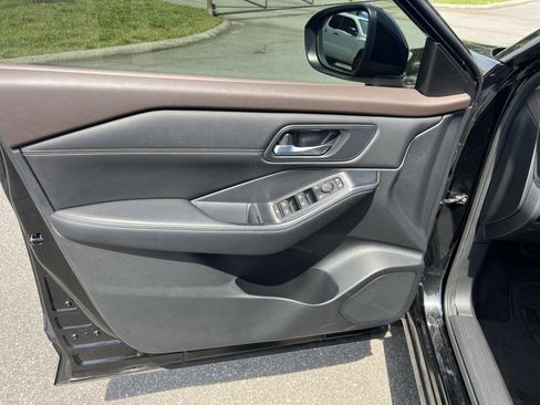 Certified 2023 Nissan Rogue SV w/ SV Premium B Package FWD image 20