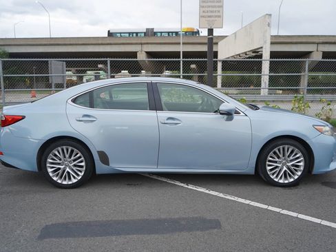 Used 2013 Lexus ES 350 image 25