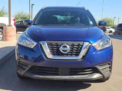 Used 2020 Nissan Kicks SV image 9