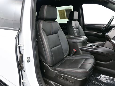 Used 2023 Chevrolet Suburban RST w/ Luxury Package image 15