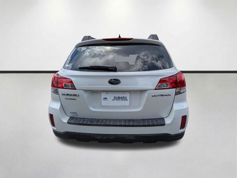 Used 2014 Subaru Outback 2.5i Premium AWD/4WD image 5