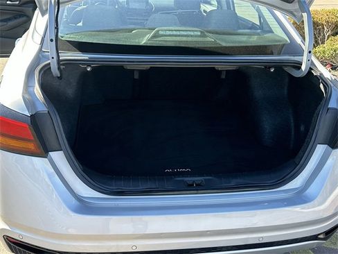 Used 2024 Nissan Altima 2.5 SV image 23
