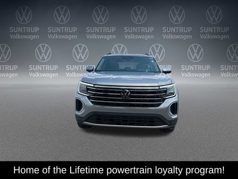 Used 2025 Volkswagen Atlas SE FWD image 4