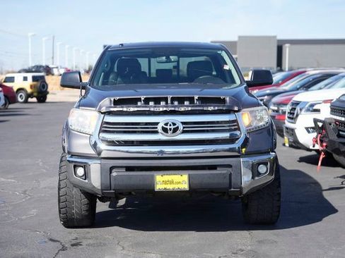 Used 2017 Toyota Tundra SR5 w/ SR5 Upgrade Package image 3