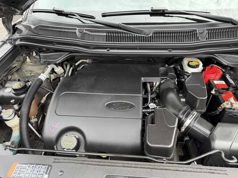 Used 2016 Ford Explorer XLT w/ Equipment Group 202A AWD/4WD image 23