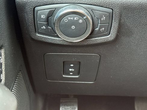 Used 2016 Ford F150 XLT w/ Equipment Group 301A Mid AWD/4WD image 38