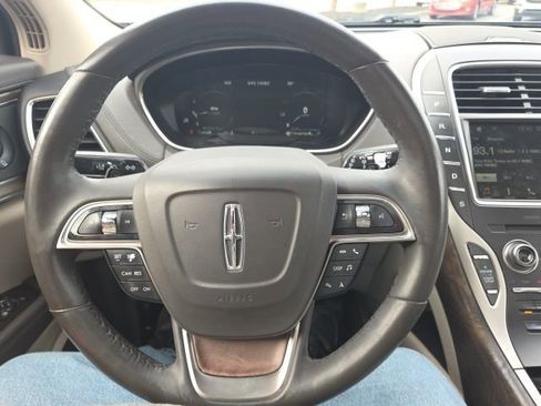 Used 2019 Lincoln Nautilus Reserve image 38