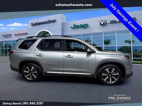 Used 2023 Honda Pilot Touring image 8