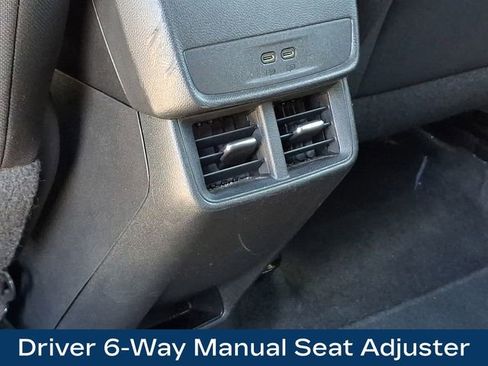 Used 2025 Chevrolet Equinox LT image 20