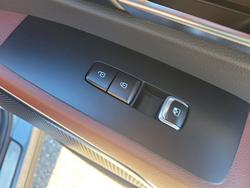 Used 2023 Kia Telluride SX image 10