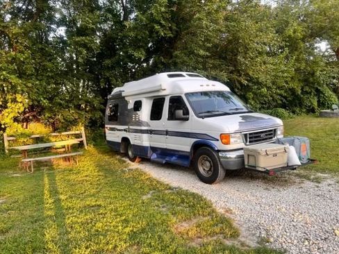 Used 2003 Ford E-350 and Econoline 350 Super Duty RWD image 37