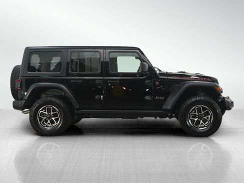 Used 2025 Jeep Wrangler Unlimited Rubicon w/ Dual Top Group AWD/4WD image 6
