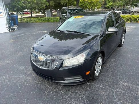 Used 2014 Chevrolet Cruze LS FWD image 1