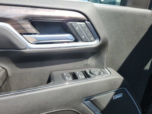 Used 2024 Chevrolet Silverado 2500 LTZ w/ LTZ Plus Package AWD/4WD image 11