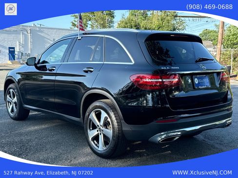 Used 2019 Mercedes-Benz GLC 300 4MATIC image 2