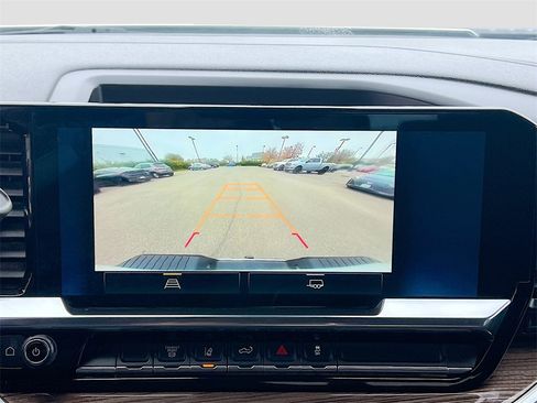 Used 2024 Chevrolet Silverado 2500 LT image 13