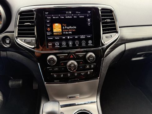 Used 2021 Jeep Grand Cherokee Laredo X image 8