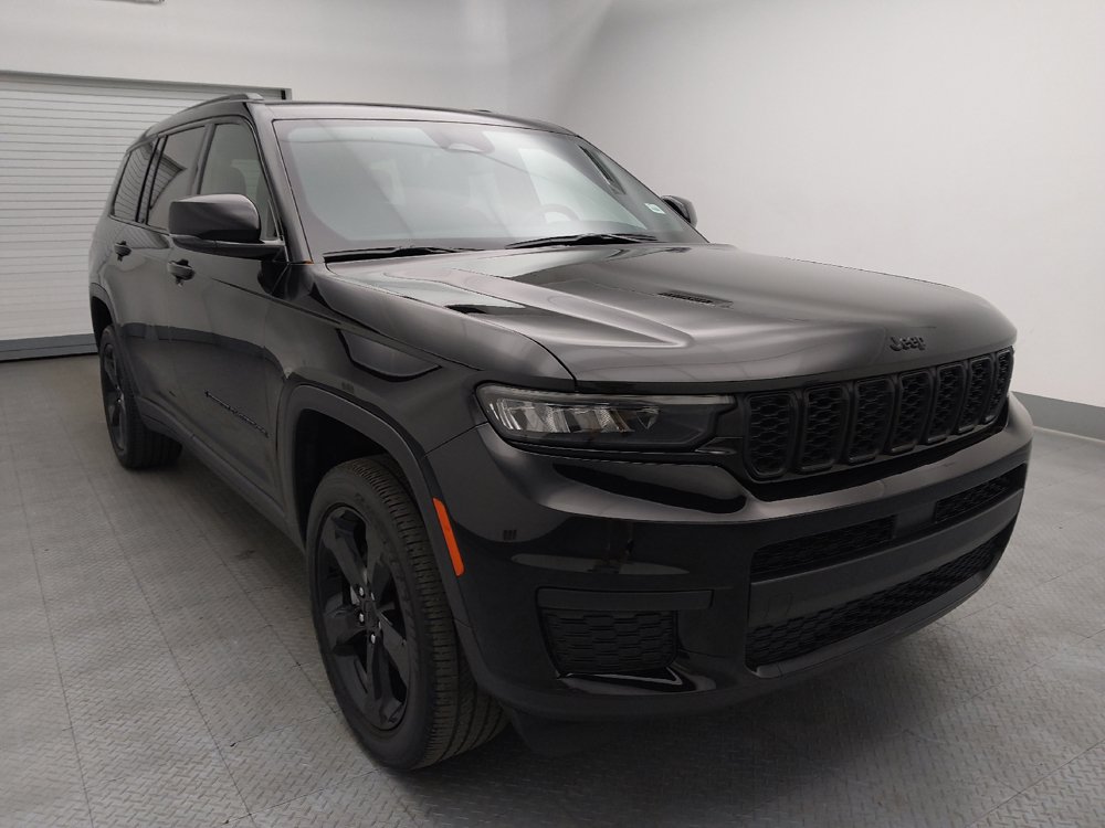 Used 2023 Jeep Grand Cherokee L Altitude AWD/4WD image 14