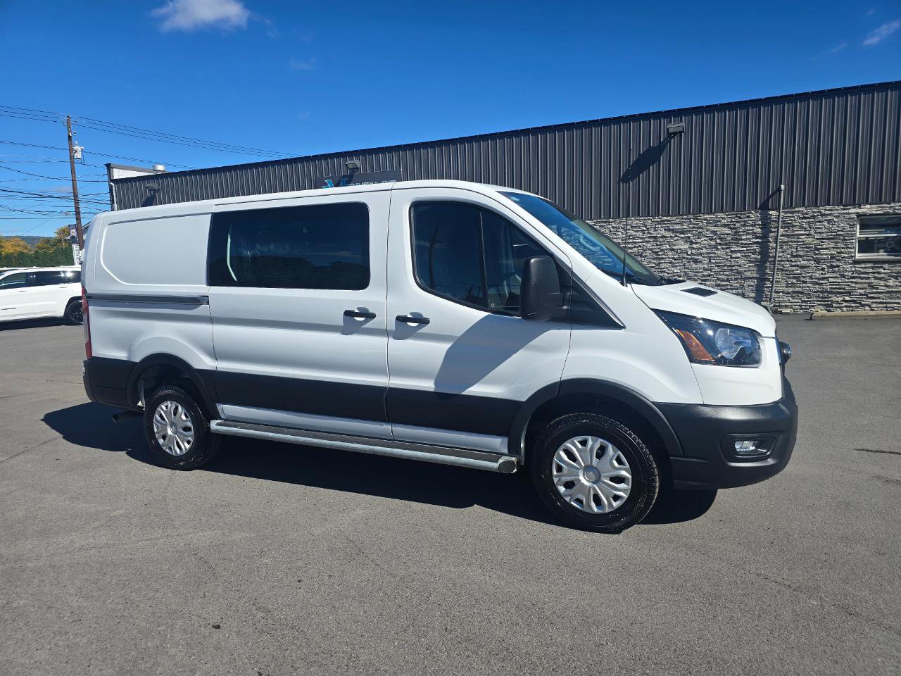 Used 2025 Ford Transit 250 Low Roof w/ Exterior Upgrade Package RWD image 5