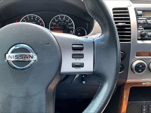 Used 2007 Nissan Pathfinder LE RWD image 12