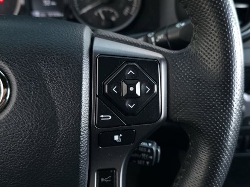 Used 2020 Toyota Tacoma TRD Sport image 14