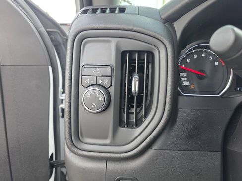 Used 2022 Chevrolet Silverado 1500 Custom w/ Safety Confidence Package image 24