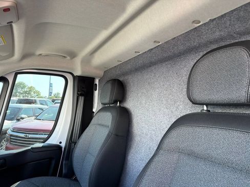 Used 2023 RAM ProMaster 3500 w/ Black Appearance Package FWD image 10