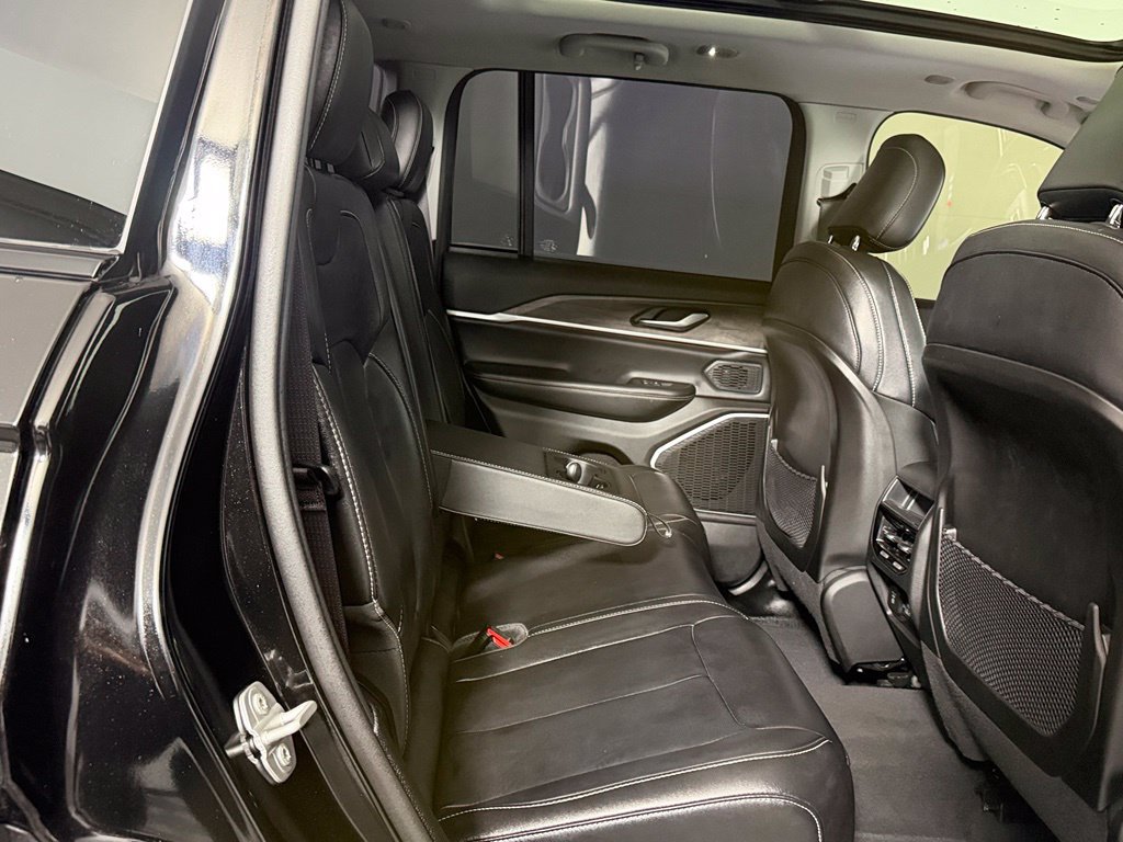 Used 2023 Jeep Grand Cherokee 4WD 4xe image 18