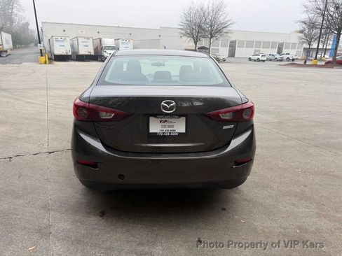 Used 2017 MAZDA MAZDA3 Sport image 6