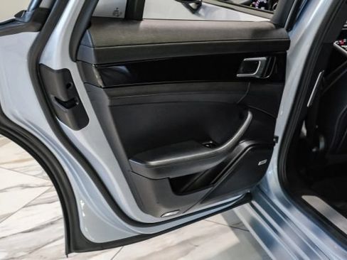 Used 2018 Porsche Panamera 4 AWD/4WD image 44