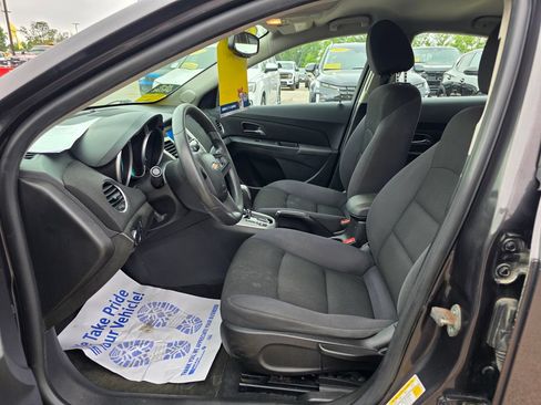 Used 2015 Chevrolet Cruze LT FWD image 15