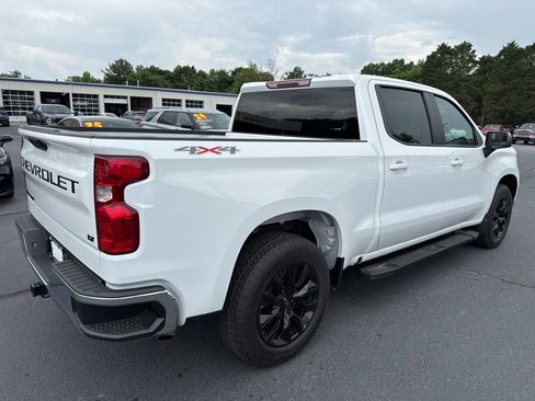 Used 2023 Chevrolet Silverado 1500 LT AWD/4WD image 2