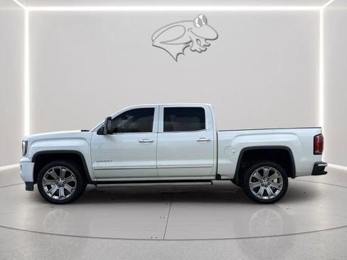 Used 2017 GMC Sierra 1500 Denali w/ Denali Ultimate Package image 3