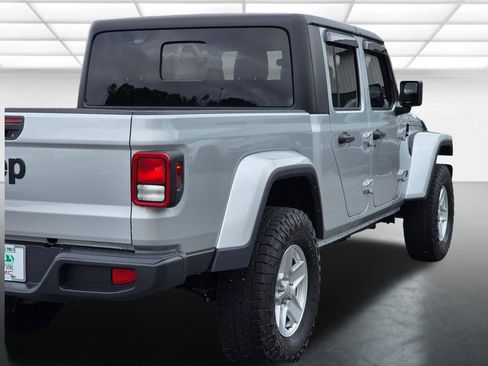 Used 2022 Jeep Gladiator Sport AWD/4WD image 49