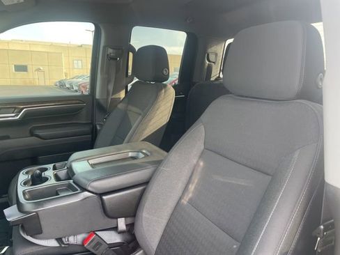 Used 2023 GMC Sierra 1500 SLE w/ X31 Off-Road Package image 5