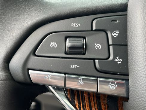 New 2024 Cadillac Escalade Premium Luxury image 41